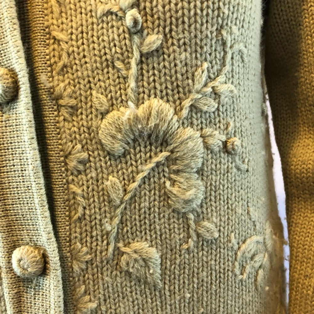 Vintage Crocheted Avocado Green Sweeter - Picture 4 of 6
